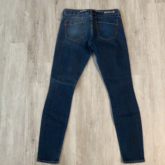 Express size 4 low rise jeans - Picture 2 of 4
